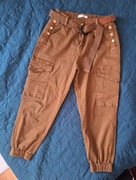 Spodnie Cargo Bojówki Camel Ozdobne guziki Pasek Rozmiar 40