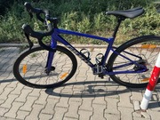 Nowy gravel Giant Revolt 1 2024 S Aeorspace Blue
