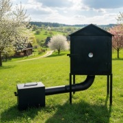 Wędzarnia ogrodowa metalowa z drzwiami 50 cm z paleniskiem średnim