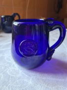 Kubek,  kufel,  szkło kobaltowe.  Logo ZST WSK.