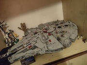 LEGO UCS MILLENIUM FALCON