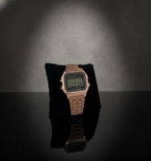 Elegancki Zegarek Cyfrowy Rose Gold – Wodoodporny Retro Design