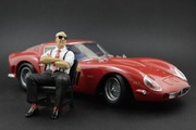 Enzo Ferrari (3) Figurka 1:18 HotWheels 250 166 GT