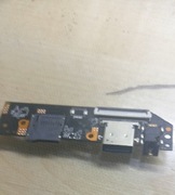 Wejście na ładowarkę, usb i microSD do komputera PEAQ