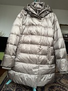 Nienoszony puchowy płaszcz ze stójką i kapturem