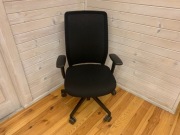 Fotel biurowy Veris Net 100SFL