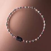 Naszyjnik z kamieni naturalnych turmalin rodonit