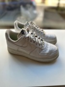 Oryginalne buty Nike Air Force 1 Rozmiar EU37.5