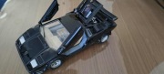 Lamborghini Countach skala 1:24 