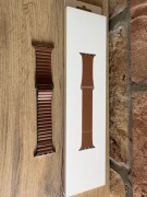 Skórzany pasek do Apple Watch Saddle Brown Leather Loop 44 mm