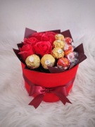 Flowerbox róże mydlane prezent na dzień kobiet 