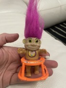Nakręcana zabawka Vintage Troll bobasek