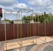 Stelaż ścianki stojaki tło postumenty kolumny pod żyrandol