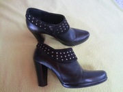 czarne buty botki na obcasie r.37 Lasocki