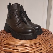 Sprzedam botki damskie skórzane. Produkt Polski 