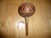 GRAND CAYMAN GRZECHOTKA MUZYCZNA DREWNO RĘCZNIE ROBIONA