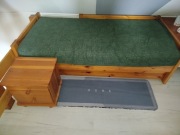 Łóżko sosnowe+ nakastlik 