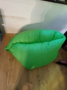 Pufa dmuchana własnymi rękoma. Wystarczy biec i sama się dmucha. Długość 2m