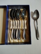 Fraget Komplet posrebrzanych łyżeczek.