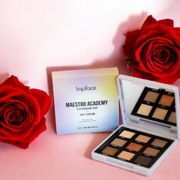 Cienie do powiek Tureckiej marki Topface 