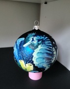 Szklana bombka choinkowa