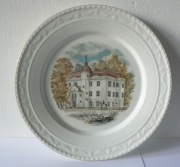 Talerz ozdobny KPM. Pałacyk i jeździec na koniu