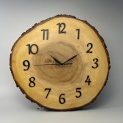 Zegar drewniany, ścienny, wiąz 30 cm