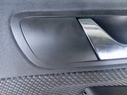 Osłona  zaślepka klamki prawy przód SKODA FABIA I 2006 rok