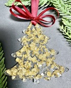 Ręcznie wykonana ozdoba z żywicy epoksydowej.