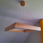 Lampa wisząca drewniana z jesionu
