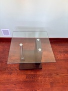 Szklany stolik kawowy 60x60 cm – nowoczesny