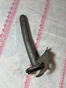 Stara metalowa wylewka kanistra paliwa PRL z sitkiem, lejek vintage garaż