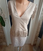 Sukienka z frędzlami 