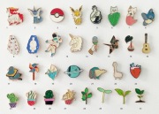 Wpinka przypinka metalowa pin broszka Pokemon Atomówki syrena kot serce