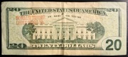 Banknot 20 dolarów USA z pieczęcią na rewersie Donald Trump lives here