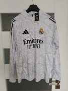Komplet dresowy nowy z metką rozmiar L klub Real Madryt.