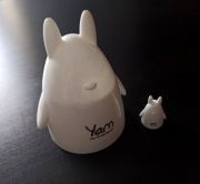 Pojemniki na odświeżacz powietrza stylizowany na postać Totoro