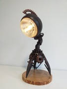 Lampa stołowa z części ciągnika z czasów PRL. Rękodzieło 