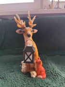 Świąteczna Dekoracja Ogrodowa – Jeleń z Latarenką LED