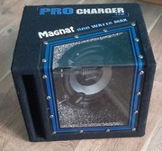 Skrzynia Basowa 250W RMS 800W Max Magnat Pro Charger 120 Podświetlana