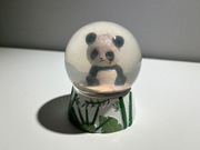 Kula śnieżna, creepy panda