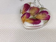 Naszyjnik z żywicy epoksydowej "płatki róż" #10