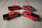 Cztery modele Pickup Welly skala 1:34 