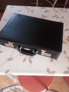 Walizka nesseser na szyfr 