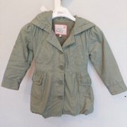 Płaszczyk trencz dziewczęcy