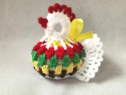 Ażurowa kurka szydełkowa - koszulka na jajko MAŁE 