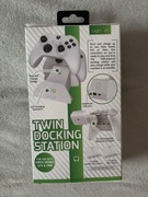 Podwójna stacja ładowania 