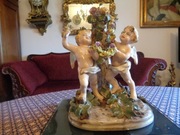 Scena figuralna z puttami