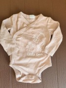 26. Beżowe prążkowane body na długi rękaw rozmiar 74