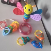 Tomy Lamaze grzechotka motylek przekładanka zestaw dla maluszka